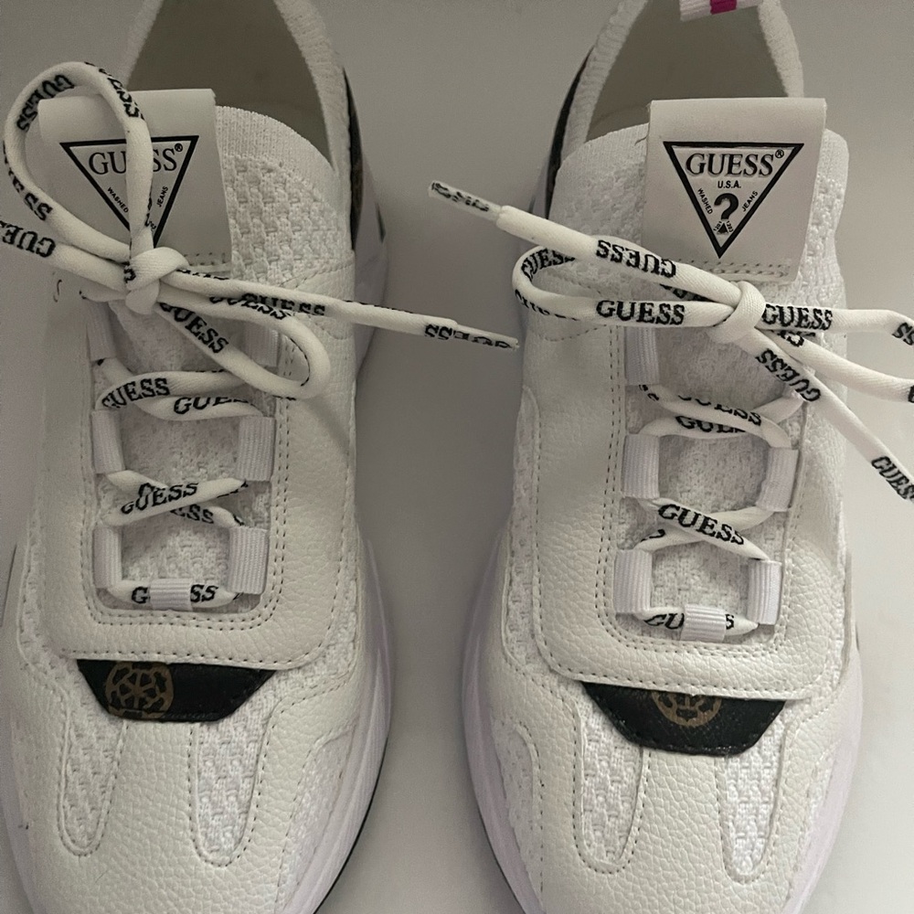 New in box-GUESS Women's White and Brown design Sneakers - Picture 7 of 16